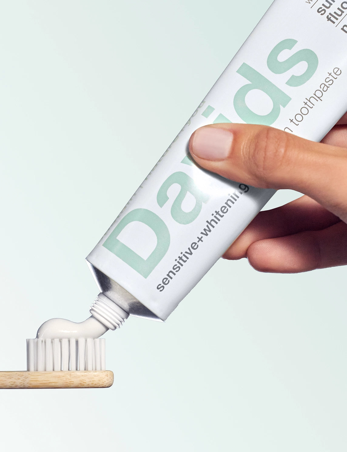 David's Sensitive+Whitening Nano-Hydroxyapatite Premium Toothpaste / Peppermint