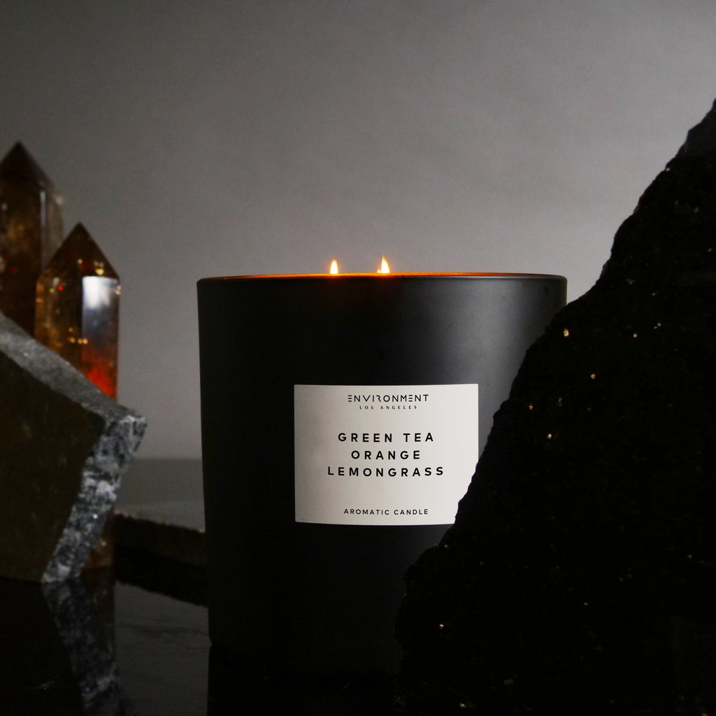 55oz Natural Wax Candle — Ocean Air & White Linen